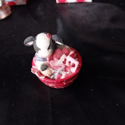 MOO MOO FIGURINES