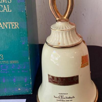 Vintage 1983 Executive Musical Bell Decanter