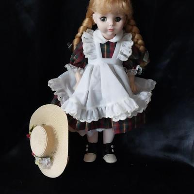 CUTE PORCELIAN DOLLS