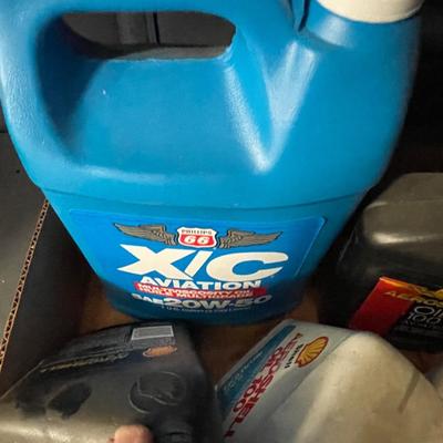 Lot of Assorted Aviation Oils