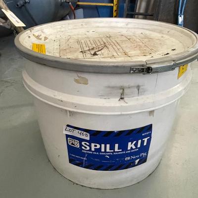 Spill Kit for Oil/Solvent clean up