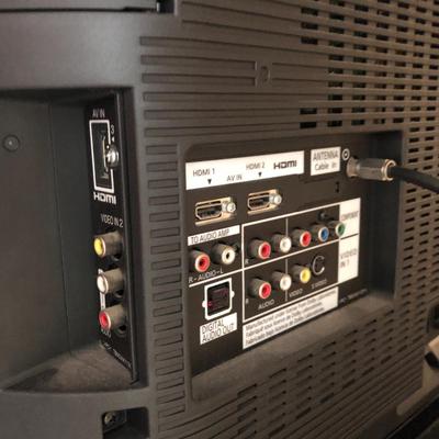 32â€ Panasonic TV -Lot 221