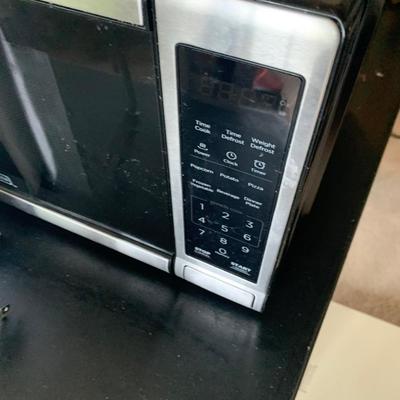 Small Counter Top Microwave Untested