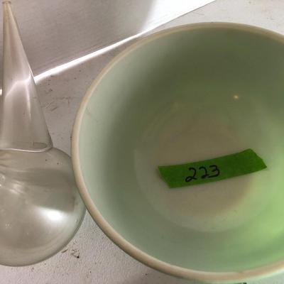 Vintage Pyrex Bowl & Spanish Hand Blown Decanter -Lot 223