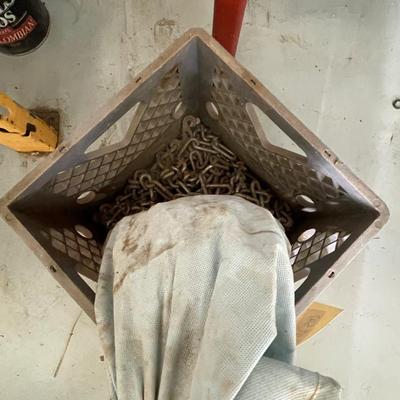 Crate full of Metal Chain - Heavy