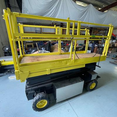 Mark Industries Yellow Industrial Scissor Lift w/all brand new batteries