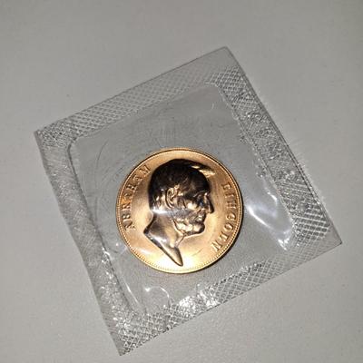 Small Bronze Abraham Lincoln Medallion