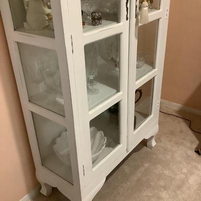Vignette Cabinet, white wooden with double arch, 2 doors, with four 12" x 12" removable mirrors