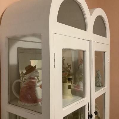 Vignette Cabinet, white wooden with double arch, 2 doors, with four 12" x 12" removable mirrors