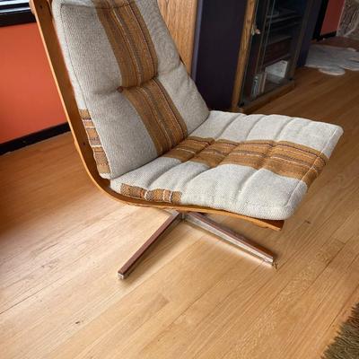 MCM slat chair with cushion