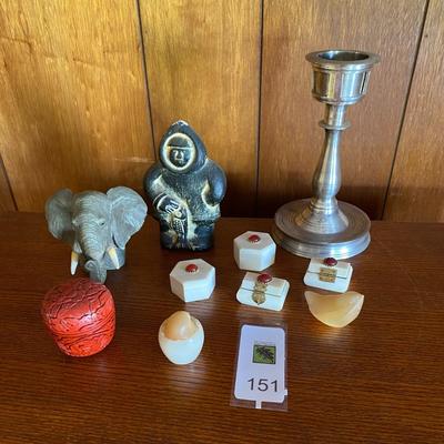 Lot decorative items