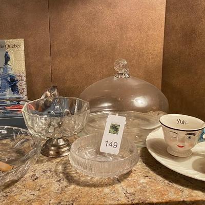 Various decorative kitchen/decor items