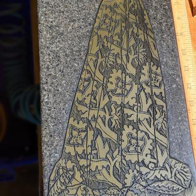 VINTAGE BRASS RUBBING LADY MARGARET PEYTON 1484 - "LACY LADY"
