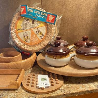 Collection of kitchen items