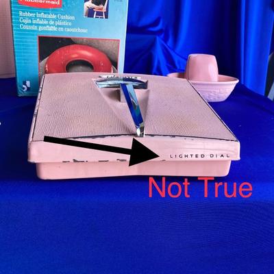 SUPER COOL VINTAGE COUNSELOR PINK SCALE WITH MATCHING WASTE BASKET & SOAP DISHES AND MORE