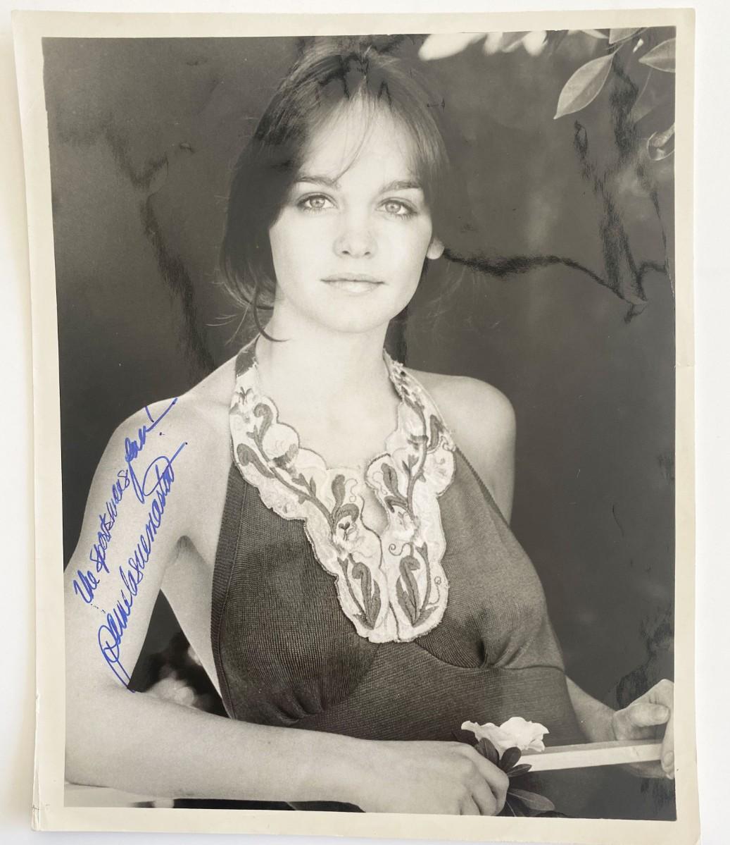 Pamela Sue Martin signed photo | EstateSales.org