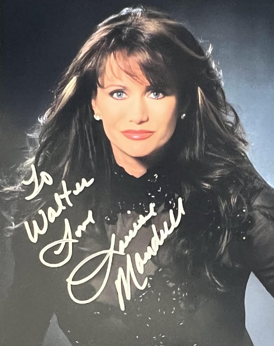 Louise Mandrell signed photo | EstateSales.org