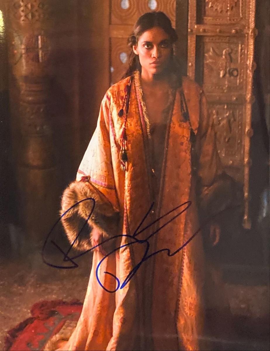 Alexander Rosario Dawson Signed Movie Photo | EstateSales.org