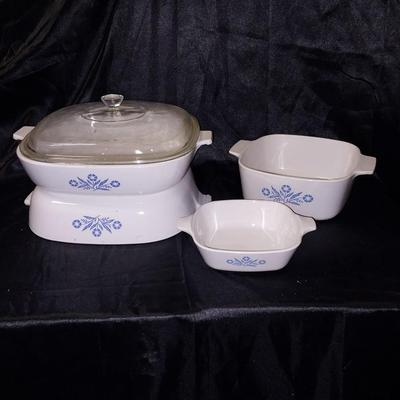 FOUR PIECE CORNING WARE BAKING DISHES ONE WITH GLASS LID