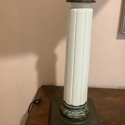 Porcelain and metal Table lamp with inline switch 37