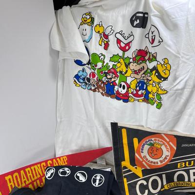 Vintage men's tee shirts mostly M Sports Pennants hats