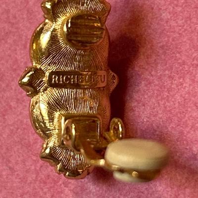 Fabulous Richelieu VTG Gold Tone Swirl With Double Faux Pearl Rhinestone Clip Earrings