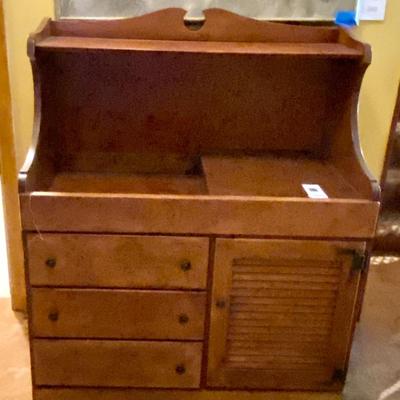 Wood hutch