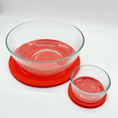 PYREX ~ Set Of Four (4) Lidded Dishes