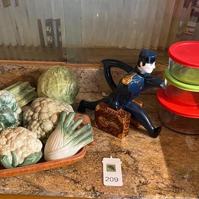 Various decorative kitchen items