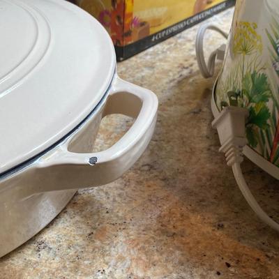 Cuisinart Enamel cast iron covered skillet