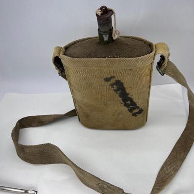 British WW2 felt insulated canteen with cork and green canvas carrier