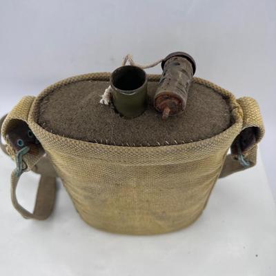 British WW2 felt insulated canteen with cork and green canvas carrier