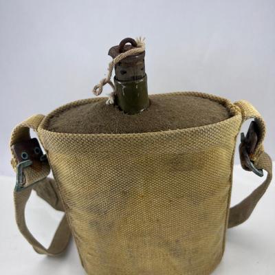 British WW2 felt insulated canteen with cork and green canvas carrier