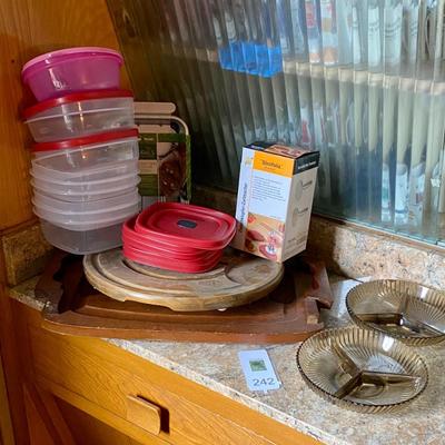 Various kitchen items