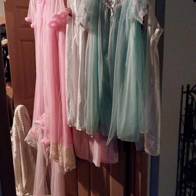 VINTAGE AND NEWER NIGHTIES SZ. M/L