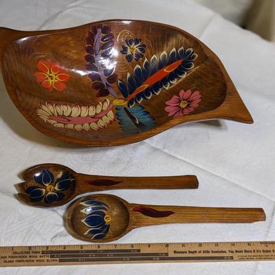 Vintage Mexican Folk Art Wooden Hand Painted Large Leaf Salad Bowl & Tongs