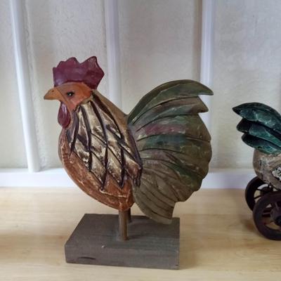 3 DECORATIVE ROOSTERS