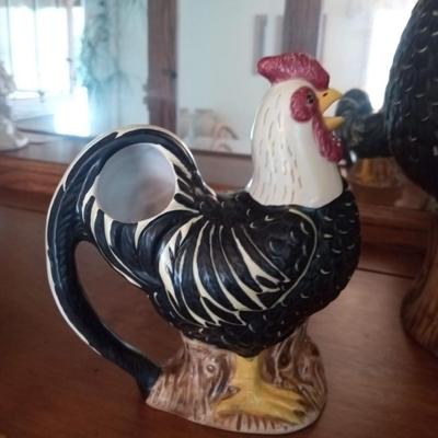 ROOSTER TEAPOT WITH MATCHING CREAM AND SUGAR SET