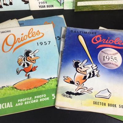 084 Vintage Orioles Photo/Record Books 1950â€™s-1960â€™s Autographs