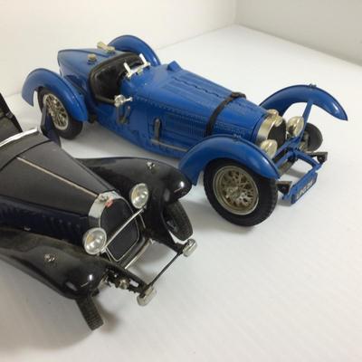 100 Assorted Model Cars For Parts or Repair