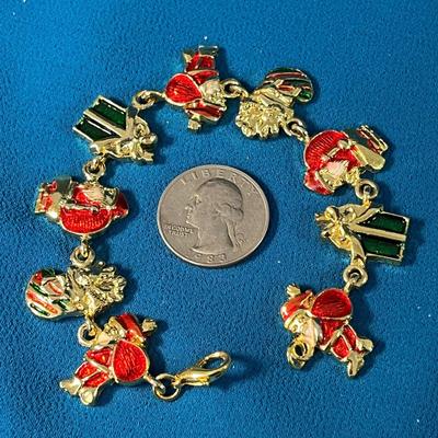 SANTA GIFTS CHARM BRACELET ENAMELED AREAS 