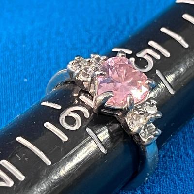 FACETED PINK HEART RING 