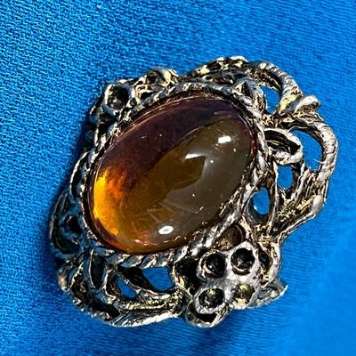 HEFTY AMBER COLORED CABUCHON RING