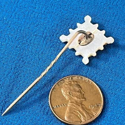 FANCY MOTHER OF PEARL OLD TIME STICK PIN â€œMâ€ MONOGRAM