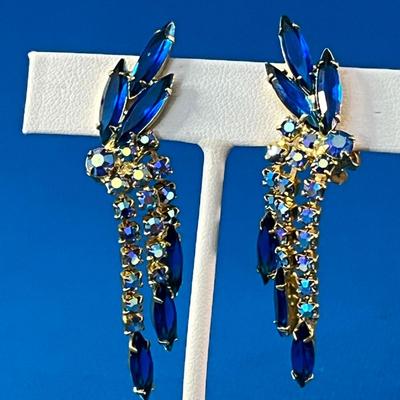 ELEGANT ELONGATED BLUE RHINESTONE EARRINGS