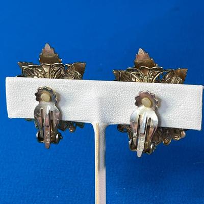 VINTAGE CLIP-ON PEARLY CLUSTER EARRINGS