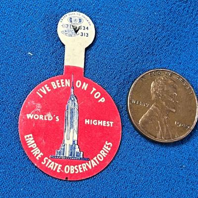 UNUSED VINTAGE EMPIRE STATE BUILDING BEND OVER PIN