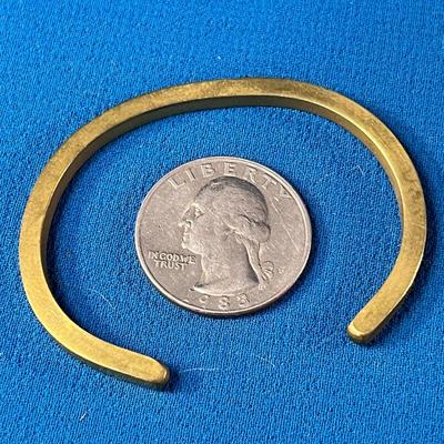 SIMPLE SOLID BRASS BRACELET ADOLESCENT SIZE?
