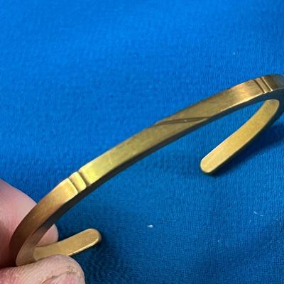 SIMPLE SOLID BRASS BRACELET ADOLESCENT SIZE?
