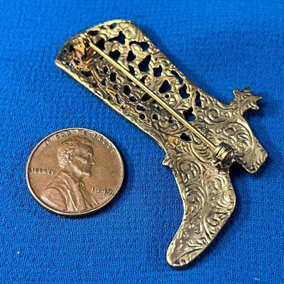 COWBOY BOOT PIN GOLDTONE FANCY WORK